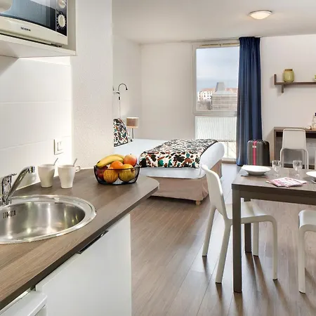 מלון דירות Teneo Maritime - Cite Du Vin 2*