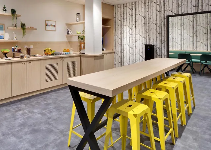 Апарт-отель Teneo Maritime - Cite Du Vin