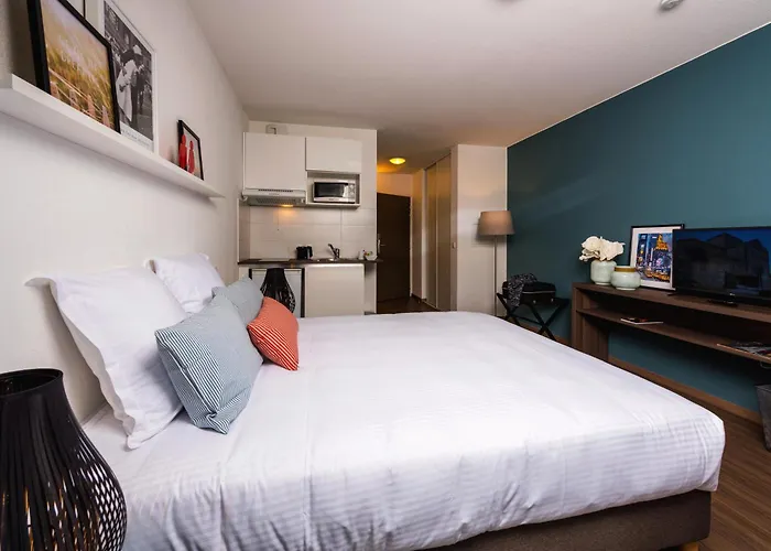 Hotel apartamentowy Teneo Maritime - Cite Du Vin Bordeaux