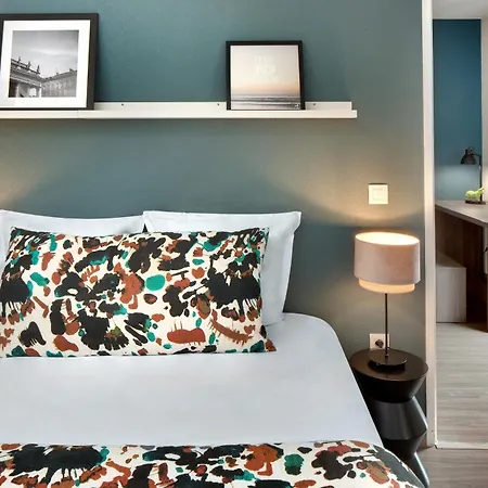 Teneo Maritime - Cite Du Vin 2*