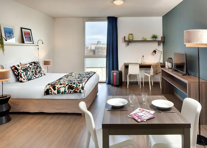 Teneo Maritime - Cite Du Vin 2*